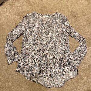 BeachLunchLounge size medium long sleeve blouse